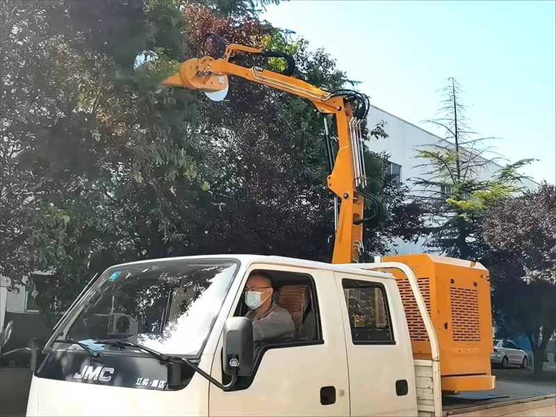 折臂式綠籬機(jī)
