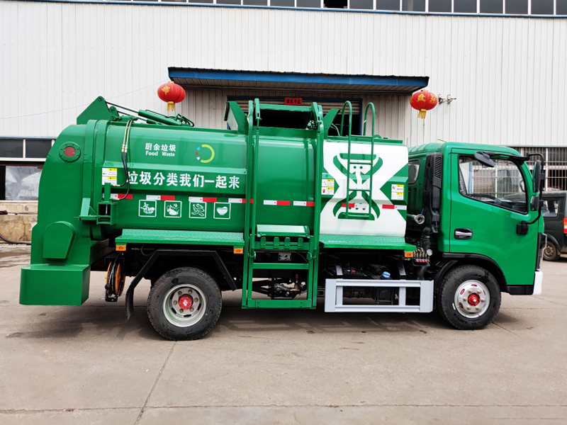 東風(fēng)多利卡D6標(biāo)準(zhǔn)版  黃牌6方餐廚垃圾車(chē)